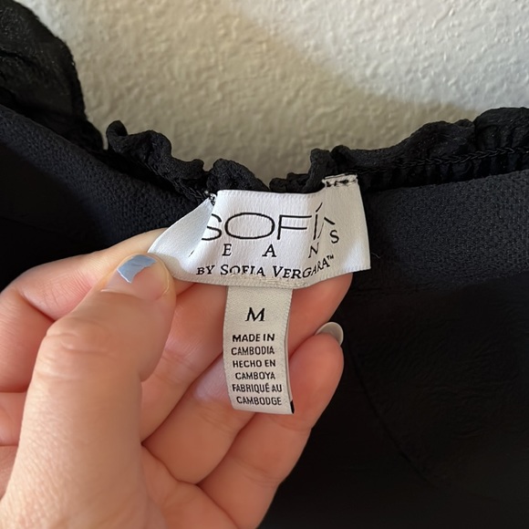 Sofia Vergara Black Haven Top - Picture 7 of 11